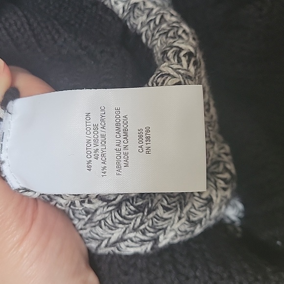 Sweater - Picture 6 of 6